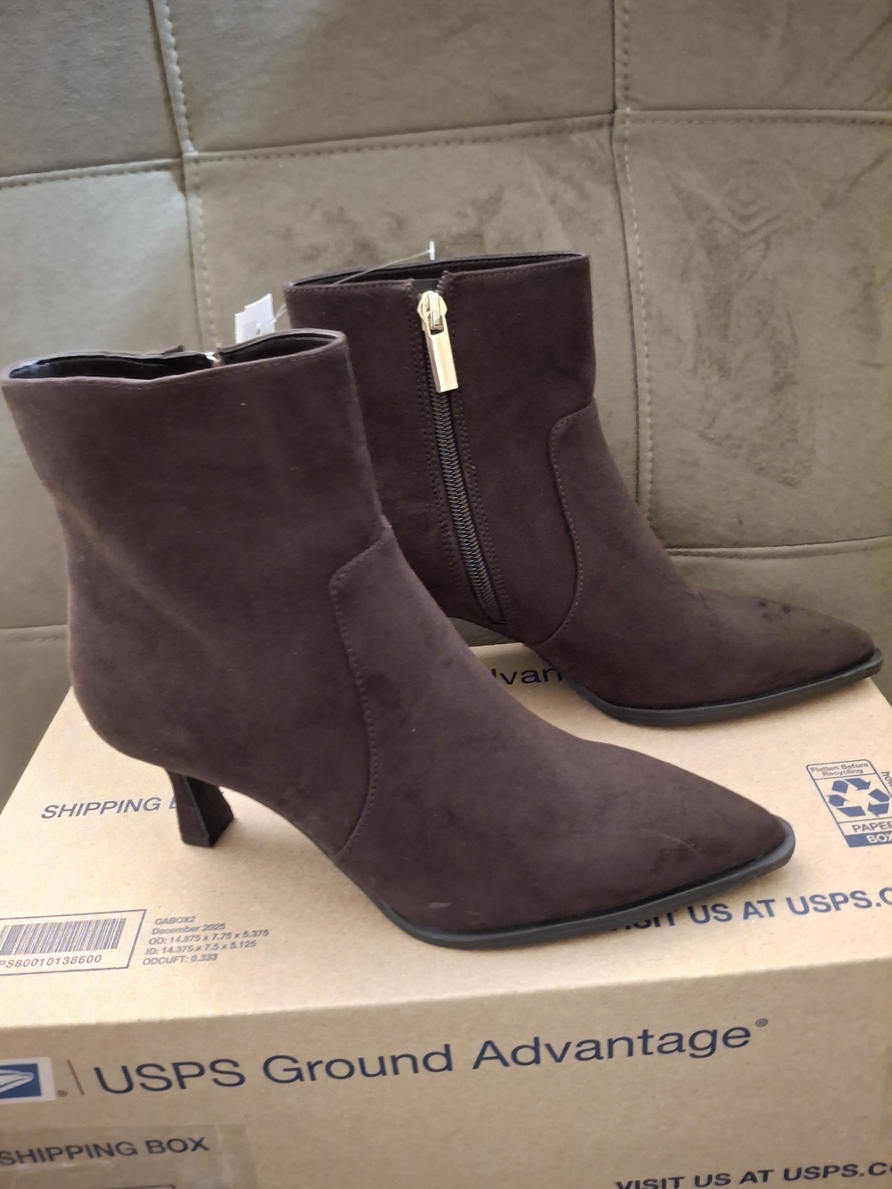 INC Sueded Pointed-Toe Ankle Boot in Dark Brown Size 5
